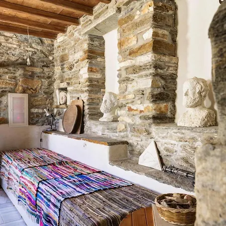 Delphis The Artist's House Holiday home *